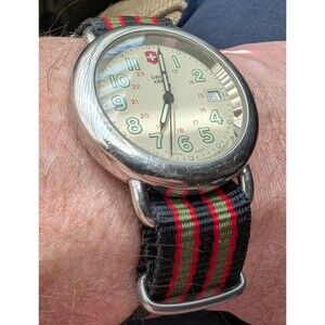 VIntage Victorinox Swiss Army Mens Watch 36mm Port Line Date New Battery VIntage Victorinox Swiss Army Mens Watch 36mm Port Line Date  main image 4